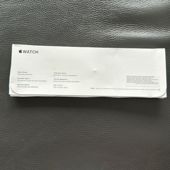 Brand new in box Apple Watch band (M/L) 41mm - Picture 2 of 3